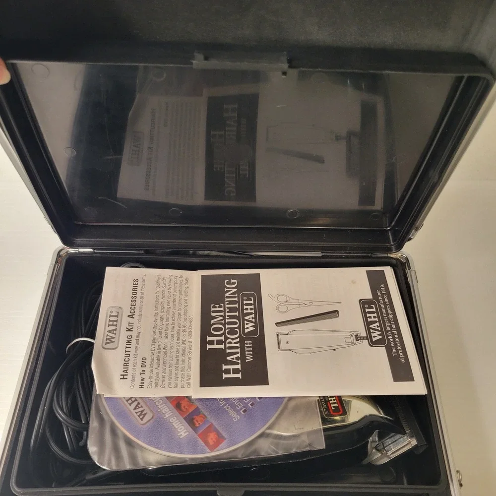 Wahl Haircutting Kit Men Silver Aluminum Hardshell Case Adjustable Clipper Set